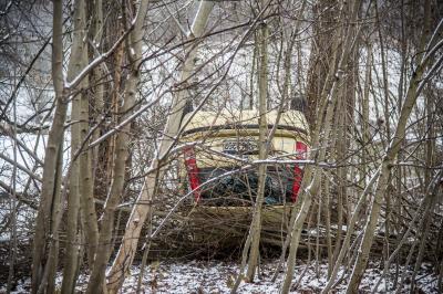 Ebersbach: Fiat Panda landet auf dem Dach - 57-jaehrigen Fahrer ins Krankenhaus